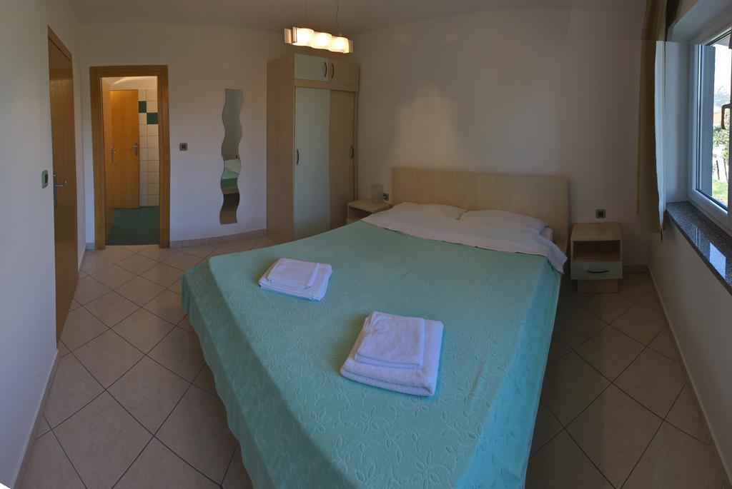 Vis A Vis Apartments Baška Cameră foto