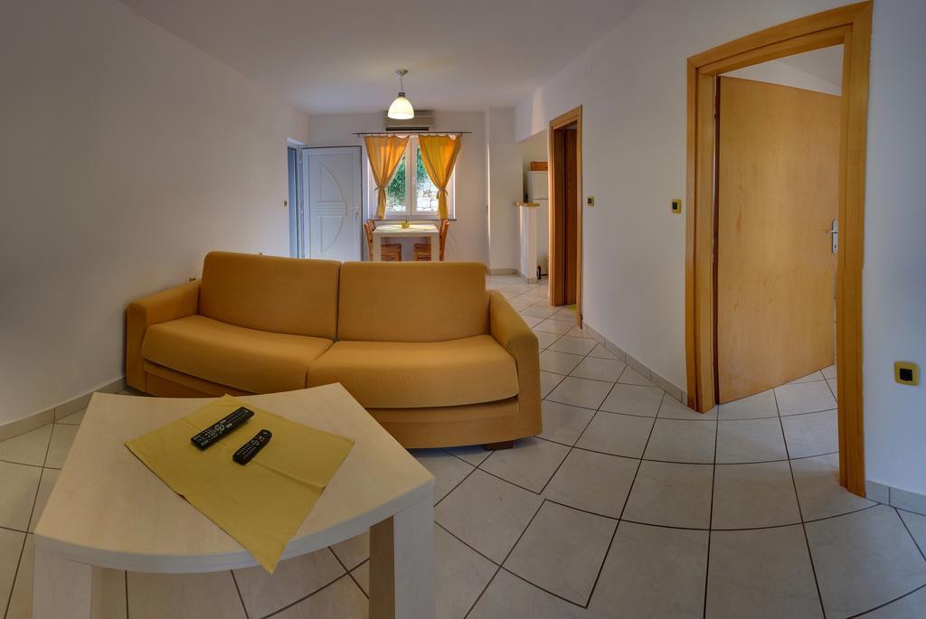 Vis A Vis Apartments Baška Cameră foto
