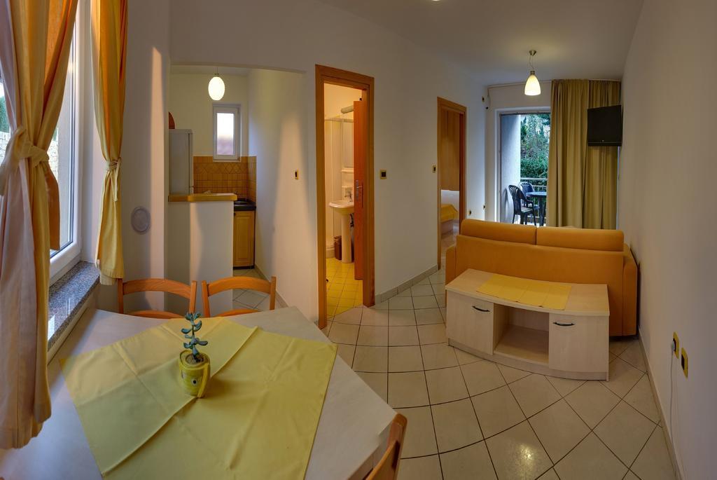 Vis A Vis Apartments Baška Cameră foto